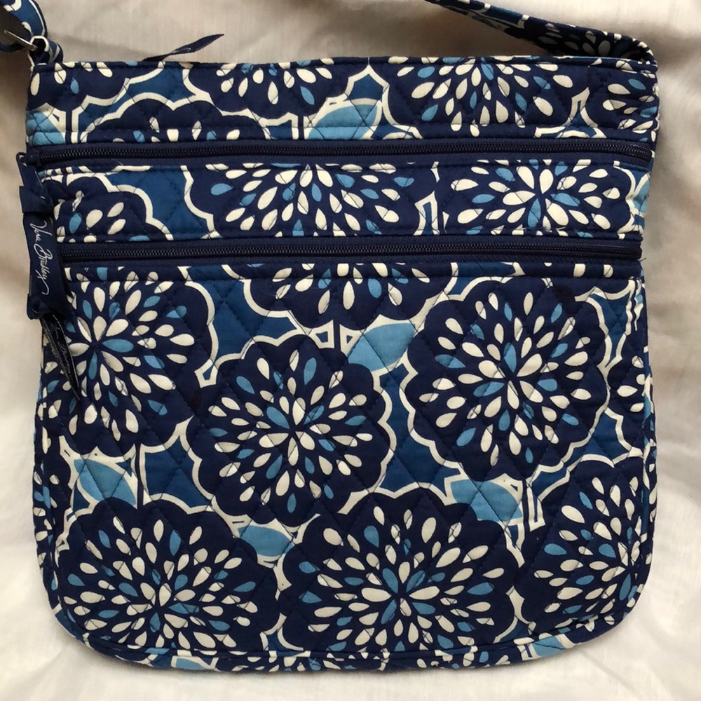 Vera Bradley large cross body bag NWOT